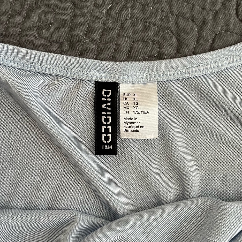 H&M Light Blue One-Shoulder Crop Top - Picture 3 of 3